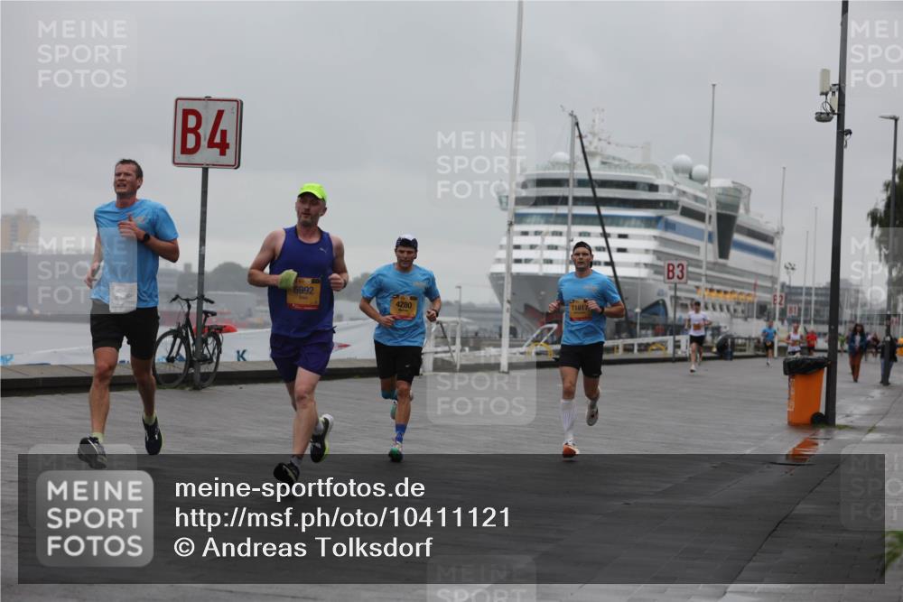 13.09.2026 - Kiel Lauf Andreas Tolksdorf http://msf.ph/oto/10411121 13.09.2026 11:43:55 Kiellinie 4, 6992, 4280, 11817, 3 meine-sportfotos.de