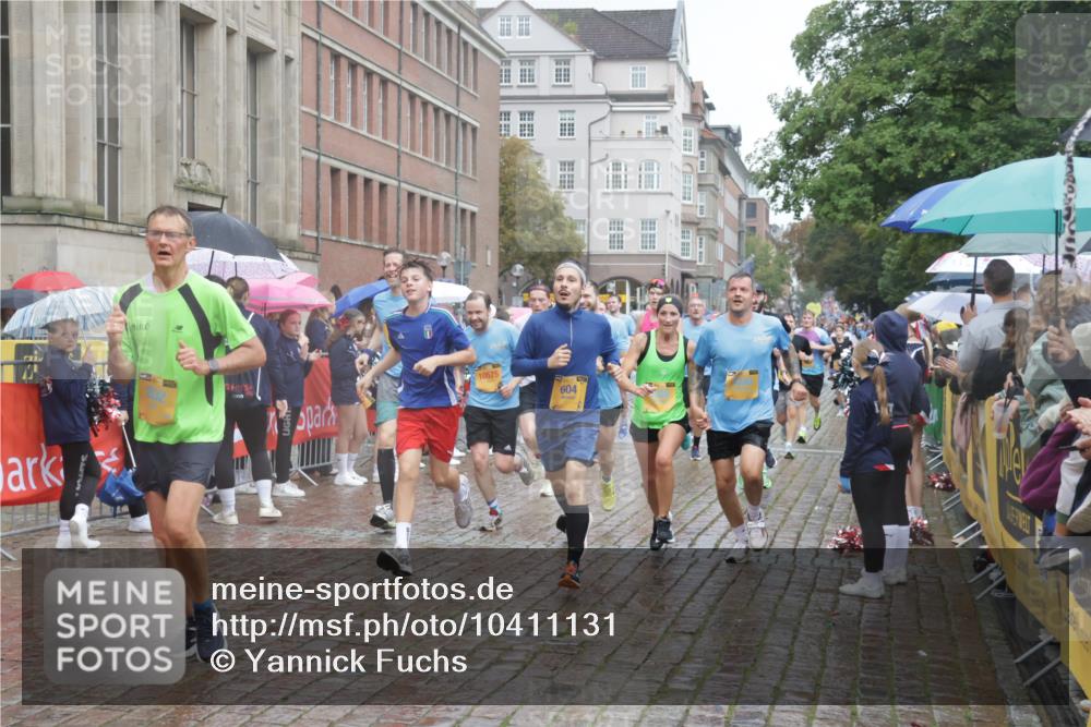 13.09.2026 - Kiel Lauf Yannick Fuchs http://msf.ph/oto/10411131 13.09.2026 10:42:09 Ziel 150, 294, 1755, 2665, 2819, 2972, 3212, 3372, 3985, 4399, 4475, 4513, 4604, 5155, 5669, 5749, 6175, 6236, 6587, 6677, 6678, 7051, 7475, 8034, 9147, 9391, 9420, 9595, 9920, 10452, 10725, 10877, 11175, 12639, 214, 580, 604, 698, 811, 1206, 1330, 1416, 1445, 1507, 1772, 2013, 2375, 2387, 2532, 2535, 2547, 2667, 2927, 3188, 3249, 3329, 3330, 3351, 4559, 4895, 4959, 5108, 5158, 5265, 5322, 6165, 6564, 6656, 6917, 6960, 239, 1638, 2224, 2314 meine-sportfotos.de
