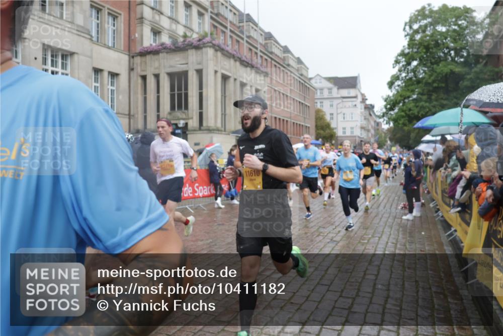 13.09.2026 - Kiel Lauf Yannick Fuchs http://msf.ph/oto/10411182 13.09.2026 10:42:12 Ziel 150, 239, 294, 1328, 2665, 2819, 2972, 3212, 3254, 3367, 4399, 4475, 4513, 4604, 4919, 5155, 5669, 5802, 6175, 6236, 6587, 6677, 6678, 7051, 7475, 8034, 9391, 9420, 9595, 9635, 9712, 9920, 10452, 10465, 10877, 11175, 214, 580, 698, 811, 1206, 1330, 1416, 1445, 1507, 1755, 1772, 2013, 2375, 2387, 2535, 2547, 2667, 2927, 3188, 3212, 3249, 3330, 3351, 3372, 3985, 4559, 4895, 4959, 5108, 5158, 5265, 5322, 5749, 6165, 6564, 6656, 6917, 6960, 757, 1638, 2224, 2314, 3821, 4451, 811 meine-sportfotos.de