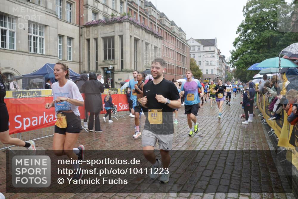 13.09.2026 - Kiel Lauf Yannick Fuchs http://msf.ph/oto/10411223 13.09.2026 10:42:14 Ziel 150, 239, 294, 1328, 2665, 2820, 2972, 3254, 3367, 4399, 4475, 4513, 4604, 4919, 5155, 5669, 5802, 6020, 6175, 6587, 6677, 6678, 7475, 8034, 9420, 9635, 9712, 9920, 10452, 10465, 11175, 580, 698, 811, 1206, 1330, 1416, 1445, 1507, 1755, 2013, 2375, 2387, 2535, 2547, 2667, 2819, 2927, 3188, 3212, 3249, 3351, 3372, 3985, 4559, 4895, 4959, 5108, 5158, 5265, 5322, 5749, 6165, 6236, 6564, 6656, 6917, 6960, 757, 1638, 2224, 2314, 2507, 3821, 4451, 811, 10960 meine-sportfotos.de