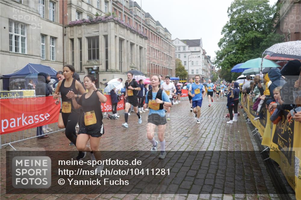 13.09.2026 - Kiel Lauf Yannick Fuchs http://msf.ph/oto/10411281 13.09.2026 10:42:19 Ziel 239, 294, 1245, 1328, 2224, 2314, 2820, 2972, 3254, 3367, 4919, 5155, 5802, 6020, 6677, 6678, 7299, 7475, 7586, 8034, 8304, 9135, 9152, 9420, 9548, 9635, 9712, 10465, 10625, 11148, 11175, 150, 580, 698, 1206, 1330, 1416, 1507, 1755, 2013, 2375, 2535, 2547, 2665, 2667, 2819, 2927, 3188, 3212, 3351, 3372, 3985, 4399, 4475, 4513, 4559, 4604, 4895, 5155, 5158, 5265, 5322, 5669, 5749, 6165, 6175, 6236, 6564, 6587, 6656, 6917, 6960, 757, 1638, 2507, 3821, 4451, 811, 3351, 10960 meine-sportfotos.de