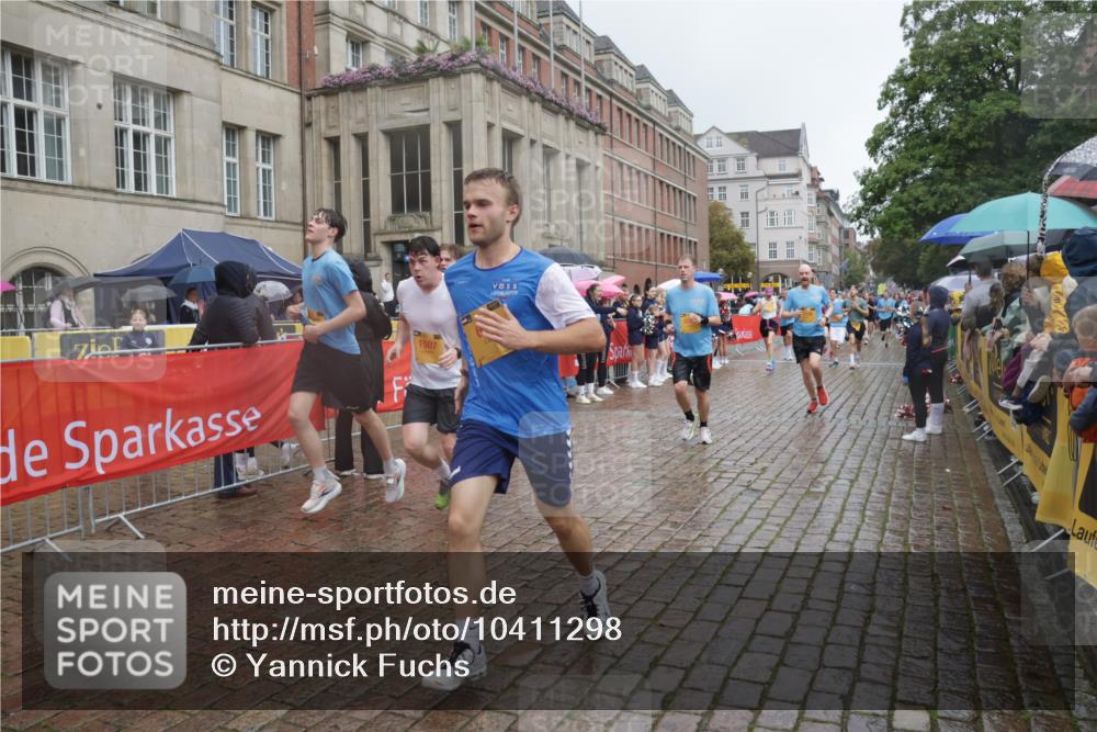 13.09.2026 - Kiel Lauf Yannick Fuchs http://msf.ph/oto/10411298 13.09.2026 10:42:20 Ziel 239, 294, 1245, 1328, 2224, 2314, 2820, 2972, 3254, 3367, 4919, 5802, 6020, 6677, 6678, 7299, 7475, 7586, 8034, 8304, 9135, 9152, 9420, 9548, 9635, 9712, 10465, 10625, 11148, 11175, 12619, 150, 580, 698, 1206, 1330, 1416, 1507, 1755, 2013, 2375, 2535, 2547, 2665, 2667, 2819, 2927, 3188, 3212, 3372, 3985, 4399, 4475, 4513, 4559, 4604, 4895, 5155, 5265, 5322, 5669, 5749, 6165, 6175, 6236, 6564, 6587, 6656, 6917, 757, 1638, 2507, 3821, 4451, 811, 3351, 10960 meine-sportfotos.de