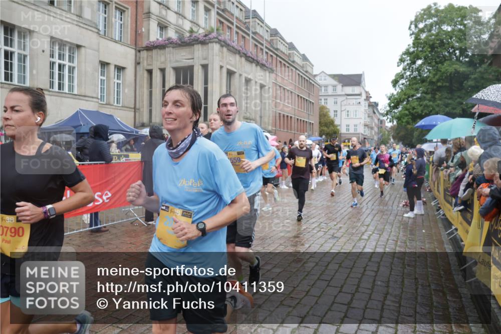 13.09.2026 - Kiel Lauf Yannick Fuchs http://msf.ph/oto/10411359 13.09.2026 10:42:27 Ziel 239, 757, 1245, 1638, 2224, 2314, 2745, 2820, 3367, 3821, 4034, 4320, 4352, 4451, 5636, 5802, 5877, 6020, 6088, 6615, 7187, 7299, 7586, 8304, 8318, 8418, 8758, 9135, 9152, 9548, 10112, 10328, 10465, 10558, 10625, 10724, 11148, 11770, 12619, 150, 239, 294, 580, 1328, 1416, 1755, 2013, 2375, 2535, 2665, 2667, 2819, 2972, 3188, 3212, 3254, 3367, 3372, 3985, 4399, 4475, 4513, 4559, 4604, 4919, 5155, 5265, 5322, 5669, 5749, 5802, 6175, 6236, 6587, 6656, 6677, 6678, 6917, 2507 meine-sportfotos.de