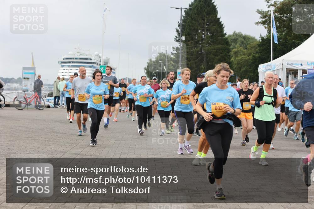13.09.2026 - Kiel Lauf Andreas Tolksdorf http://msf.ph/oto/10411373 13.09.2026 10:02:02 Kiellinie 6760, 12204, 10276, 38, 683 meine-sportfotos.de