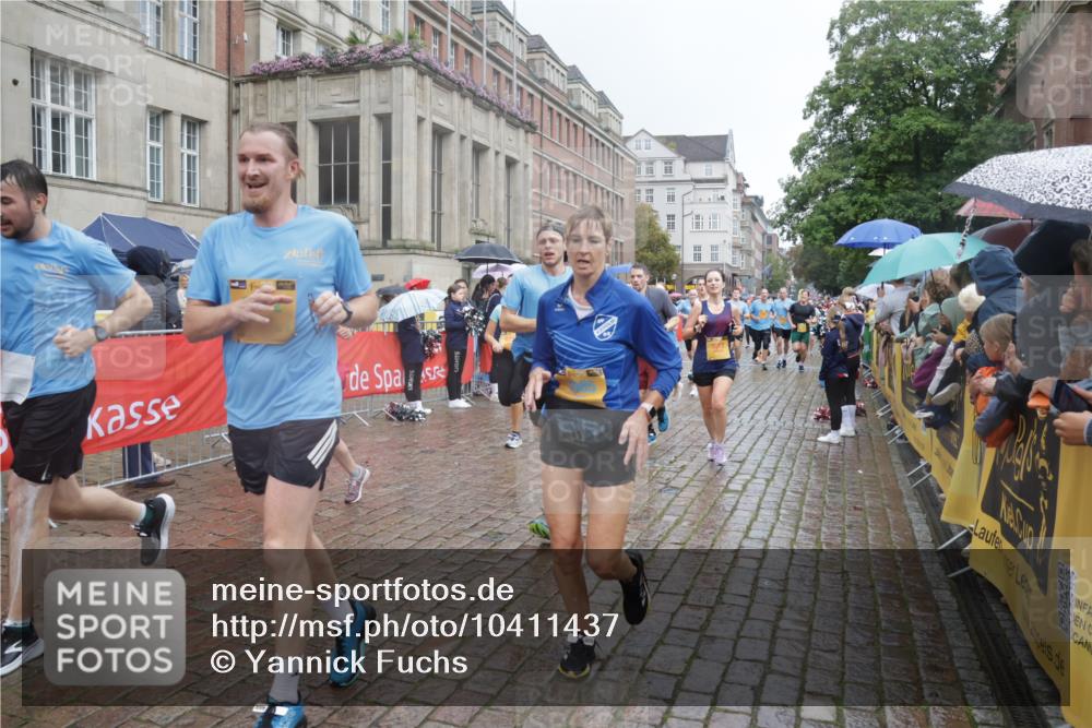 13.09.2026 - Kiel Lauf Yannick Fuchs http://msf.ph/oto/10411437 13.09.2026 10:42:35 Ziel 757, 1638, 2507, 2745, 3036, 3474, 3821, 4034, 4320, 4352, 4451, 5476, 5636, 5877, 5952, 6088, 6196, 6615, 7014, 7187, 7685, 8318, 8418, 8458, 8635, 8758, 8847, 10112, 10272, 10328, 10558, 10724, 11770, 12001, 12155, 12619, 150, 239, 294, 1245, 1328, 1755, 2224, 2314, 2665, 2819, 2820, 2972, 3212, 3254, 3367, 3372, 3985, 4399, 4475, 4513, 4604, 4919, 5155, 5669, 5749, 5802, 6020, 6175, 6236, 6587, 6677, 6678, 7299, 7586, 8304, 9152, 3188, 5265 meine-sportfotos.de