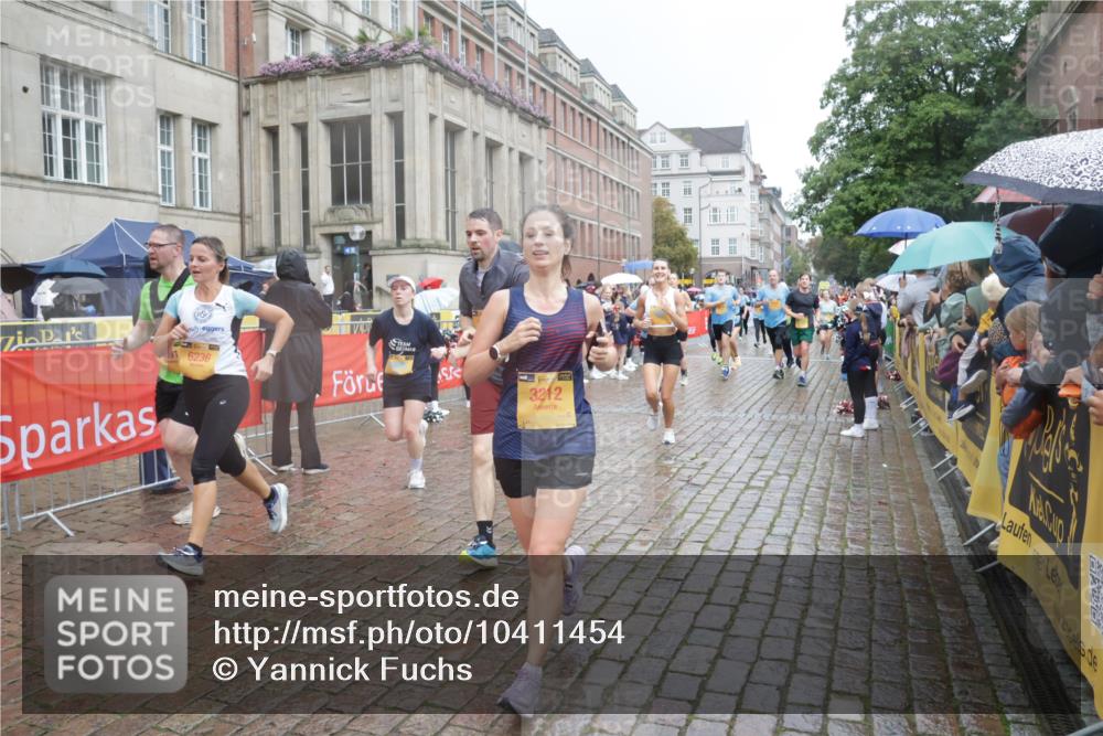 13.09.2026 - Kiel Lauf Yannick Fuchs http://msf.ph/oto/10411454 13.09.2026 10:42:36 Ziel 757, 1638, 1680, 2507, 2745, 3036, 3474, 3821, 4034, 4320, 4352, 4451, 5476, 5636, 5877, 5952, 6088, 6196, 6615, 7014, 7187, 7685, 8318, 8418, 8458, 8635, 8758, 8847, 10112, 10272, 10328, 10558, 10724, 11164, 11770, 12001, 12155, 150, 239, 294, 1245, 1328, 1638, 1755, 2224, 2314, 2665, 2819, 2820, 2972, 3212, 3254, 3367, 3985, 4399, 4475, 4513, 4604, 4919, 5155, 5669, 5749, 5802, 6020, 6175, 6236, 6587, 6677, 6678, 7299, 7586, 8304, 9152, 3188, 5265 meine-sportfotos.de