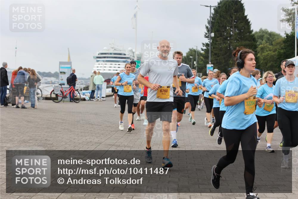 13.09.2026 - Kiel Lauf Andreas Tolksdorf http://msf.ph/oto/10411487 13.09.2026 10:02:04 Kiellinie 158, 38, 6760, 11, 39, 12204, 4250 meine-sportfotos.de