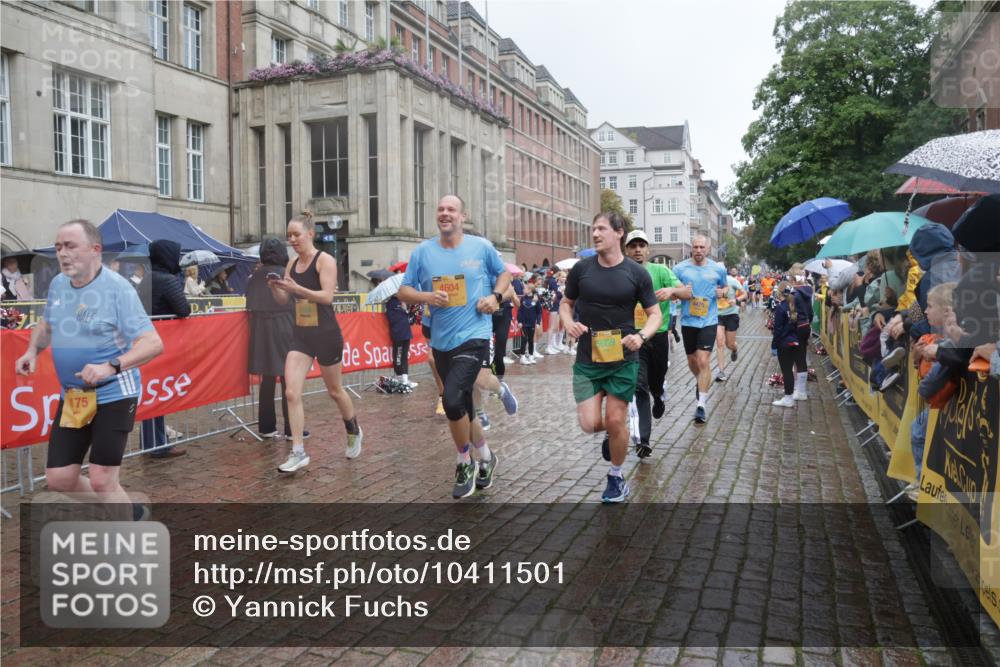 13.09.2026 - Kiel Lauf Yannick Fuchs http://msf.ph/oto/10411501 13.09.2026 10:42:39 Ziel 757, 1680, 2239, 2273, 2507, 2745, 3036, 3474, 3821, 4034, 4320, 4352, 4451, 5450, 5476, 5911, 5933, 5952, 6088, 6147, 6196, 6615, 6839, 7014, 7685, 8418, 8458, 8635, 8758, 8847, 10112, 10272, 10328, 10558, 10711, 10724, 11164, 11770, 12001, 12155, 150, 239, 294, 1245, 1328, 1638, 2224, 2314, 2665, 2745, 2820, 2972, 3254, 3367, 4034, 4399, 4475, 4513, 4604, 4919, 5155, 5636, 5669, 5802, 5877, 6020, 6175, 6587, 6677, 6678, 7187, 7299, 7586, 8304, 9152, 3188, 5265 meine-sportfotos.de