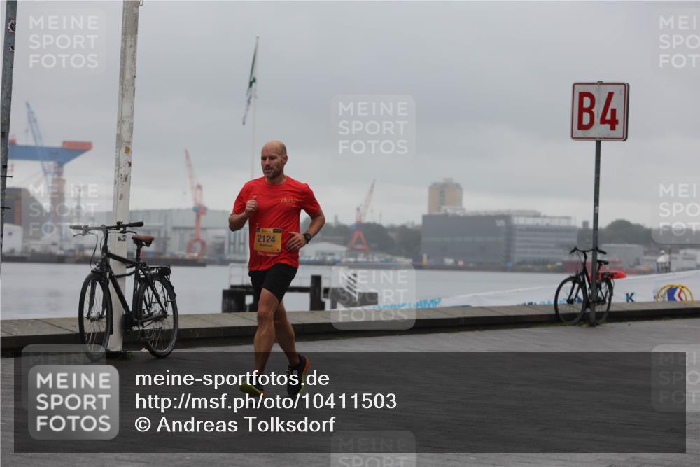 13.09.2026 - Kiel Lauf Andreas Tolksdorf http://msf.ph/oto/10411503 13.09.2026 11:44:30 Kiellinie 39, 2124, 1, 4 meine-sportfotos.de