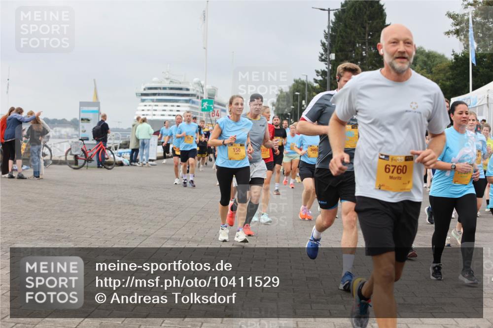 13.09.2026 - Kiel Lauf Andreas Tolksdorf http://msf.ph/oto/10411529 13.09.2026 10:02:06 Kiellinie 4, 158, 1358, 3903, 6760 meine-sportfotos.de
