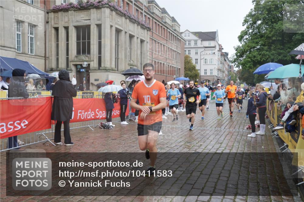 13.09.2026 - Kiel Lauf Yannick Fuchs http://msf.ph/oto/10411583 13.09.2026 10:42:44 Ziel 1680, 1975, 2239, 2273, 3036, 3260, 3474, 3584, 5450, 5911, 5933, 5952, 6129, 6136, 6147, 6196, 6320, 6567, 6839, 7014, 7422, 7685, 7692, 8458, 8635, 8759, 9341, 10667, 10711, 11164, 12001, 12155, 12208, 12825, 239, 294, 757, 1245, 1328, 1638, 2224, 2314, 2507, 2745, 2820, 2972, 3254, 3367, 3821, 4034, 4320, 4352, 4451, 4919, 5155, 5476, 5636, 5802, 5877, 6020, 6088, 6615, 6677, 6678, 7187, 7299, 7586, 8304, 9152, 2427, 5437, 5155, 7475, 8034, 9420 meine-sportfotos.de