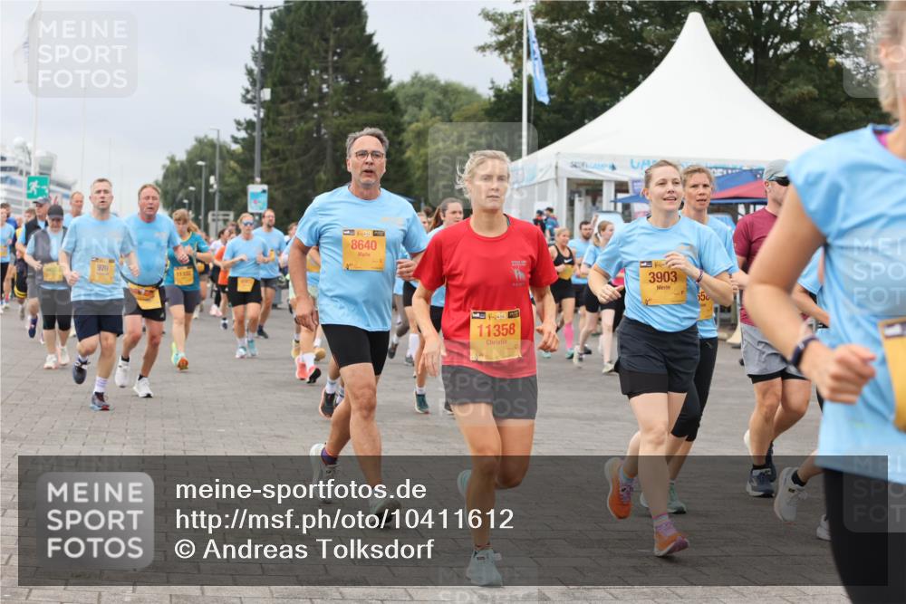 13.09.2026 - Kiel Lauf Andreas Tolksdorf http://msf.ph/oto/10411612 13.09.2026 10:02:09 Kiellinie 979, 11332, 39, 8640, 11358, 3903, 550 meine-sportfotos.de