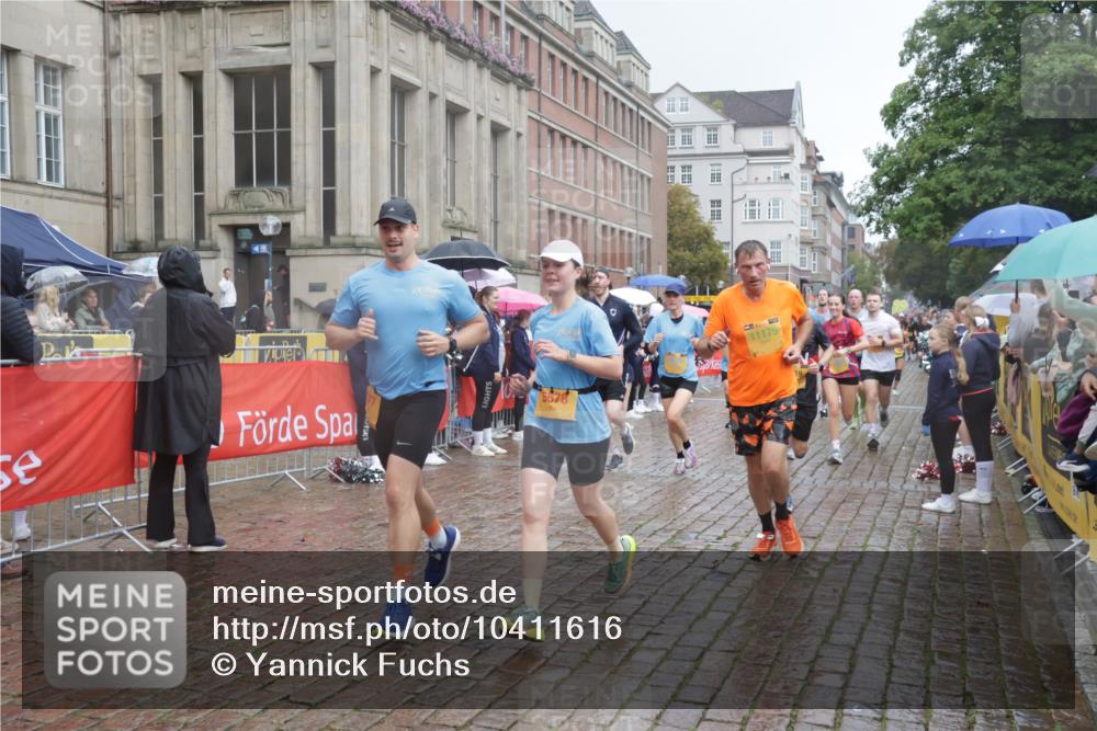 13.09.2026 - Kiel Lauf Yannick Fuchs http://msf.ph/oto/10411616 13.09.2026 10:42:47 Ziel 1680, 1975, 2239, 2273, 2999, 3036, 3260, 3474, 3584, 5450, 5814, 5911, 5933, 5952, 6129, 6136, 6147, 6320, 6567, 6839, 7014, 7422, 7657, 7685, 7692, 8635, 8759, 9341, 10485, 10667, 10711, 11164, 12001, 12155, 12208, 12825, 239, 294, 757, 1245, 1328, 1638, 2224, 2314, 2507, 2745, 2820, 2972, 3254, 3367, 3821, 4034, 4320, 4352, 4451, 4919, 5476, 5636, 5802, 5877, 5952, 6020, 6088, 6196, 6615, 6677, 6678, 7187, 7299, 7586, 8304, 9152, 2427, 5437, 5155, 7475, 8034, 9420 meine-sportfotos.de
