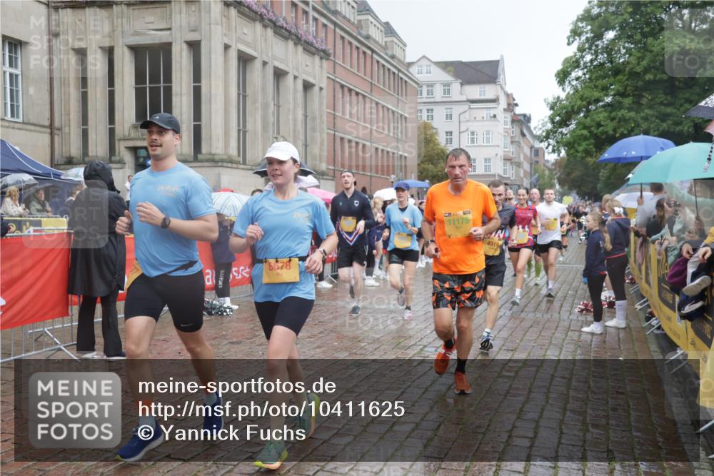 13.09.2026 - Kiel Lauf Yannick Fuchs http://msf.ph/oto/10411625 13.09.2026 10:42:47 Ziel 1680, 1975, 2239, 2273, 2999, 3036, 3260, 3474, 3584, 5450, 5814, 5911, 5933, 5952, 6129, 6136, 6147, 6320, 6567, 6839, 7014, 7422, 7657, 7685, 7692, 8635, 8759, 9341, 10485, 10667, 10711, 11164, 12001, 12155, 12208, 12825, 239, 294, 757, 1245, 1328, 1638, 2224, 2314, 2507, 2745, 2820, 2972, 3254, 3367, 3821, 4034, 4320, 4352, 4451, 4919, 5476, 5636, 5802, 5877, 5952, 6020, 6088, 6196, 6615, 6677, 6678, 7187, 7299, 7586, 8304, 9152, 2427, 5437, 5155, 7475, 8034, 9420 meine-sportfotos.de
