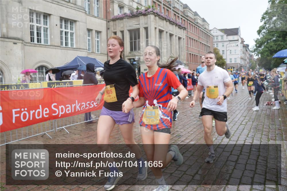 13.09.2026 - Kiel Lauf Yannick Fuchs http://msf.ph/oto/10411665 13.09.2026 10:42:50 Ziel 1680, 1975, 2239, 2273, 2999, 3036, 3260, 3584, 4120, 5450, 5814, 5911, 5933, 6129, 6136, 6147, 6320, 6567, 6839, 7014, 7422, 7657, 7692, 7814, 8759, 9341, 10485, 10667, 10711, 11164, 11643, 12208, 12279, 12825, 12827, 239, 757, 1245, 1328, 1638, 2224, 2314, 2507, 2745, 2820, 3036, 3254, 3367, 3474, 3821, 4034, 4320, 4352, 4451, 4919, 5476, 5636, 5802, 5877, 5952, 6020, 6088, 6196, 6615, 7014, 7187, 7299, 7586, 7685, 8304, 9152, 2427, 5437, 5155, 7475, 8034, 9420 meine-sportfotos.de