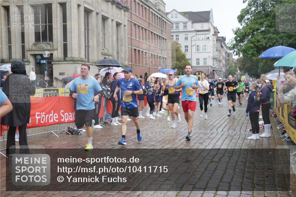 13.09.2026 - Kiel Lauf Yannick Fuchs http://msf.ph/oto/10411715 13.09.2026 10:42:54 Ziel 1975, 2627, 2999, 3248, 3260, 3572, 3584, 4120, 5298, 5814, 5911, 5933, 6129, 6136, 6320, 6567, 7188, 7422, 7555, 7657, 7692, 7814, 8287, 8759, 9177, 9341, 10485, 10667, 11129, 11146, 11643, 11726, 12208, 12279, 12825, 12827, 757, 1245, 1638, 1680, 2224, 2239, 2273, 2314, 2507, 2745, 2820, 3036, 3474, 3821, 4034, 4320, 4352, 4451, 5450, 5476, 5636, 5877, 5911, 5933, 5952, 6088, 6147, 6196, 6615, 6839, 7014, 7187, 7299, 7586, 7685, 8304, 9152, 2427, 5437 meine-sportfotos.de