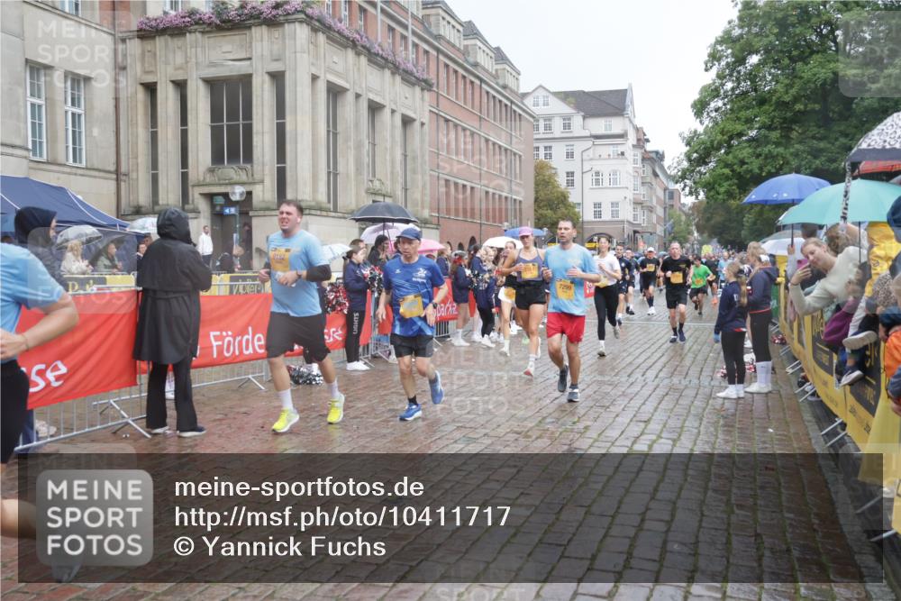 13.09.2026 - Kiel Lauf Yannick Fuchs http://msf.ph/oto/10411717 13.09.2026 10:42:54 Ziel 1975, 2627, 2999, 3248, 3260, 3572, 3584, 4120, 5298, 5814, 5911, 5933, 6129, 6136, 6320, 6567, 7188, 7422, 7555, 7657, 7692, 7814, 8287, 8759, 9177, 9341, 10485, 10667, 11129, 11146, 11643, 11726, 12208, 12279, 12825, 12827, 757, 1245, 1638, 1680, 2224, 2239, 2273, 2314, 2507, 2745, 2820, 3036, 3474, 3821, 4034, 4320, 4352, 4451, 5450, 5476, 5636, 5877, 5911, 5933, 5952, 6088, 6147, 6196, 6615, 6839, 7014, 7187, 7299, 7586, 7685, 8304, 9152, 2427, 5437 meine-sportfotos.de