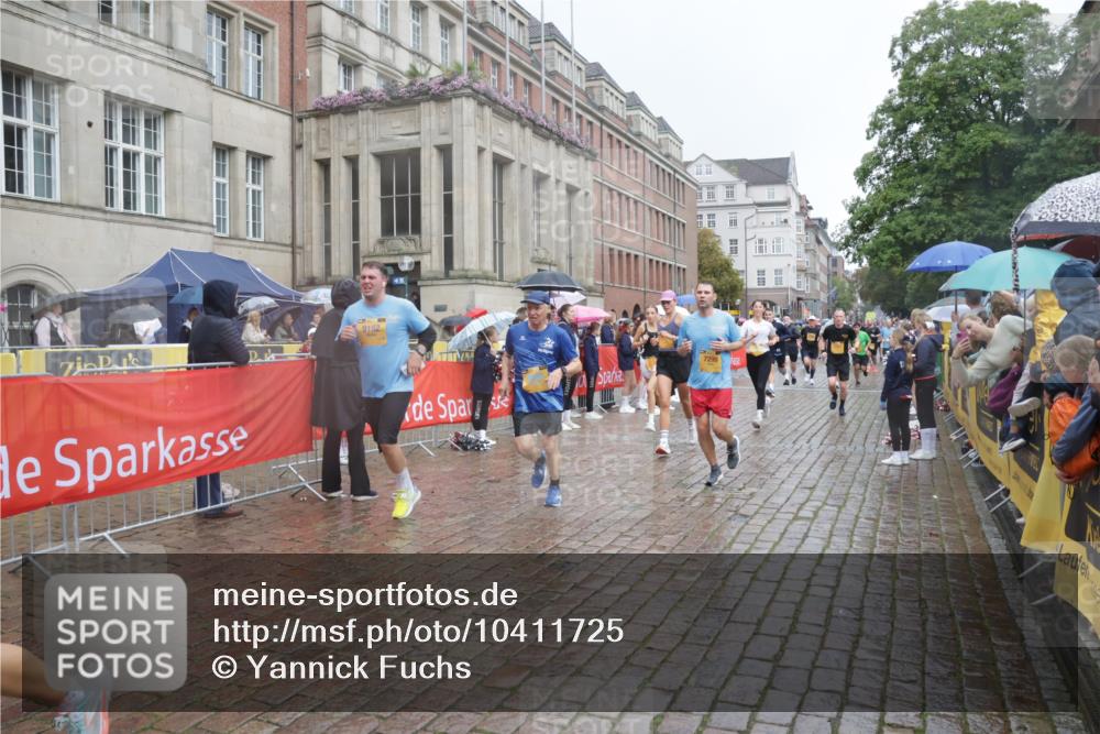 13.09.2026 - Kiel Lauf Yannick Fuchs http://msf.ph/oto/10411725 13.09.2026 10:42:54 Ziel 1975, 2627, 2999, 3248, 3260, 3572, 3584, 4120, 5298, 5814, 5911, 5933, 6129, 6136, 6320, 6567, 7188, 7422, 7555, 7657, 7692, 7814, 8287, 8759, 9177, 9341, 10485, 10667, 11129, 11146, 11643, 11726, 12208, 12279, 12825, 12827, 757, 1245, 1638, 1680, 2224, 2239, 2273, 2314, 2507, 2745, 2820, 3036, 3474, 3821, 4034, 4320, 4352, 4451, 5450, 5476, 5636, 5877, 5911, 5933, 5952, 6088, 6147, 6196, 6615, 6839, 7014, 7187, 7299, 7586, 7685, 8304, 9152, 2427, 5437 meine-sportfotos.de