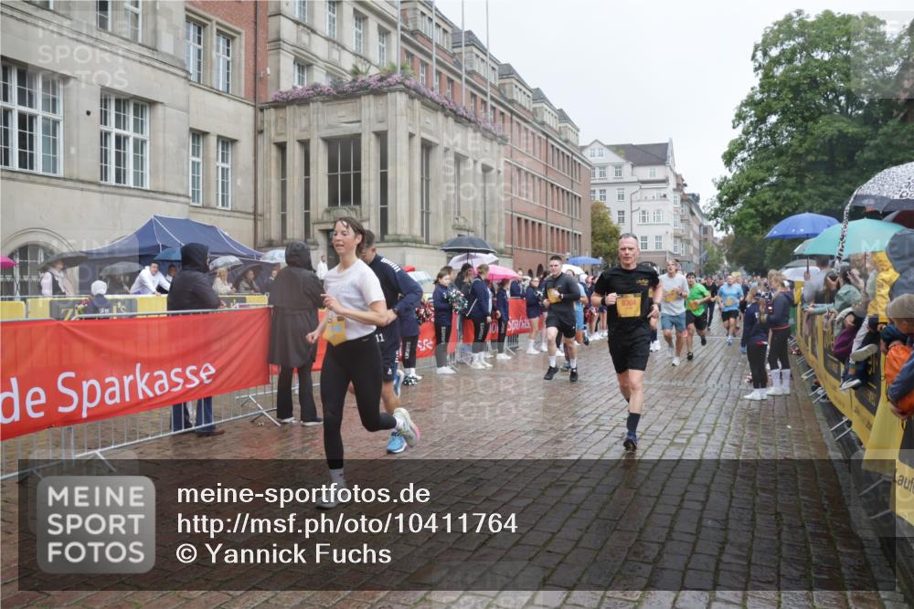 13.09.2026 - Kiel Lauf Yannick Fuchs http://msf.ph/oto/10411764 13.09.2026 10:42:57 Ziel 2427, 2481, 2627, 2999, 3248, 3260, 3572, 3584, 4120, 5298, 5437, 5814, 6121, 6129, 6136, 6179, 7188, 7422, 7555, 7657, 7814, 8287, 9177, 9341, 9483, 10485, 10667, 11129, 11146, 11344, 11643, 11726, 11984, 12187, 12208, 12279, 12825, 12827, 757, 1638, 1680, 1975, 2224, 2239, 2273, 2314, 2507, 2745, 3036, 3474, 3584, 3821, 4034, 4320, 4352, 4451, 5450, 5476, 5636, 5877, 5911, 5933, 5952, 6088, 6147, 6196, 6320, 6567, 6615, 6839, 7014, 7187, 7299, 7586, 7685, 7692, 8304 meine-sportfotos.de