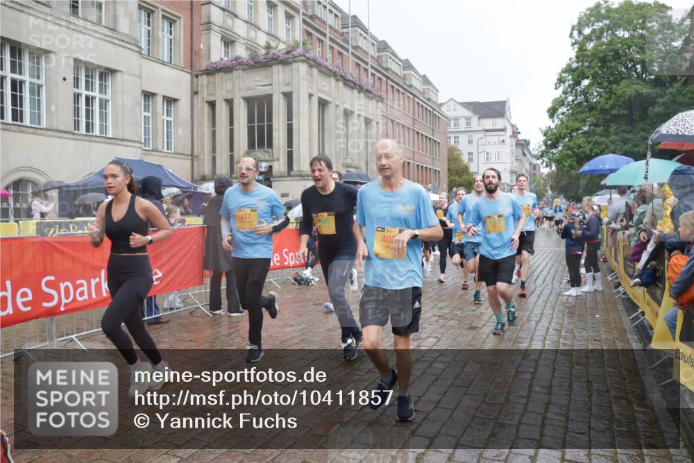 13.09.2026 - Kiel Lauf Yannick Fuchs http://msf.ph/oto/10411857 13.09.2026 10:43:03 Ziel 1290, 1931, 2427, 2481, 2502, 2627, 3248, 3572, 3976, 4120, 4825, 5298, 5414, 5437, 6121, 6179, 6439, 7188, 7555, 7814, 8287, 9177, 9483, 9627, 11129, 11146, 11344, 11643, 11726, 11971, 11984, 12165, 12187, 12279, 12480, 12827, 757, 1680, 1975, 2239, 2273, 2507, 2745, 2999, 3036, 3260, 3474, 3584, 3821, 4034, 4120, 4320, 4352, 4451, 5450, 5476, 5814, 5911, 5933, 5952, 6088, 6129, 6136, 6147, 6196, 6320, 6567, 6615, 6839, 7014, 7187, 7685, 7692, 485, 1178, 2131, 2887 meine-sportfotos.de