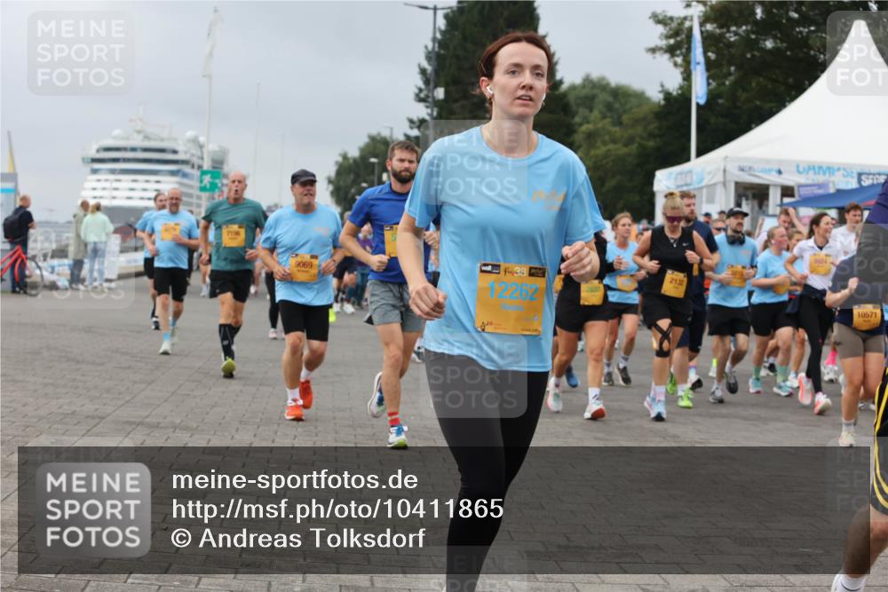 13.09.2026 - Kiel Lauf Andreas Tolksdorf http://msf.ph/oto/10411865 13.09.2026 10:02:17 Kiellinie 7196, 9069, 38, 12262, 2132, 10571 meine-sportfotos.de