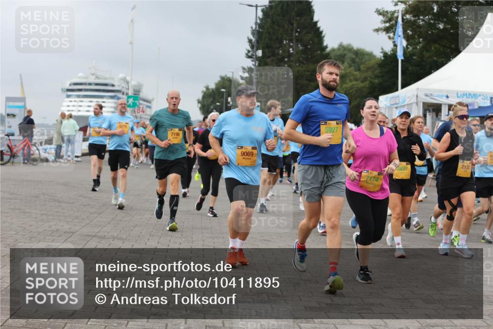 13.09.2026 - Kiel Lauf Andreas Tolksdorf http://msf.ph/oto/10411895 13.09.2026 10:02:18 Kiellinie 9279, 110, 7196, 9069, 5927, 7174, 2637, 2132 meine-sportfotos.de