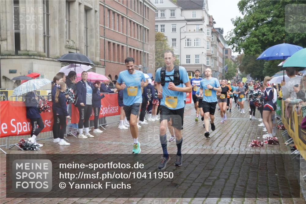 13.09.2026 - Kiel Lauf Yannick Fuchs http://msf.ph/oto/10411950 13.09.2026 10:43:10 Ziel 245, 534, 610, 1069, 1121, 1290, 1931, 2376, 2427, 2481, 2502, 2633, 2954, 3169, 3976, 4124, 4825, 5070, 5414, 5437, 6121, 6139, 6179, 6231, 6439, 6492, 6713, 8511, 9483, 9627, 9632, 10812, 10955, 11344, 11635, 11971, 11984, 12040, 12165, 12187, 12480, 12824, 1680, 1975, 2239, 2273, 2481, 2627, 2999, 3036, 3248, 3260, 3474, 3572, 3584, 4120, 5298, 5450, 5814, 5911, 5933, 5952, 6121, 6129, 6136, 6147, 6196, 6320, 6567, 6839, 7014, 7685, 7692, 485, 681, 1178, 2131, 2887 meine-sportfotos.de
