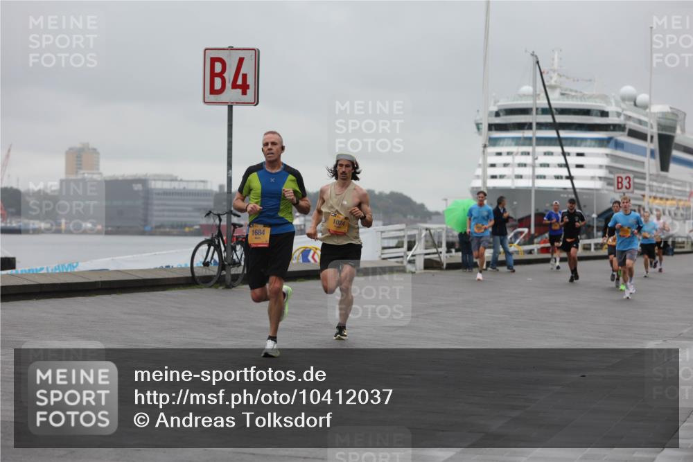 13.09.2026 - Kiel Lauf Andreas Tolksdorf http://msf.ph/oto/10412037 13.09.2026 11:45:17 Kiellinie 4, 1684, 1024, 3 meine-sportfotos.de
