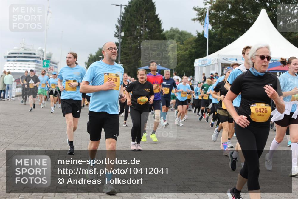 13.09.2026 - Kiel Lauf Andreas Tolksdorf http://msf.ph/oto/10412041 13.09.2026 10:02:22 Kiellinie 9279, 7757, 38, 6426 meine-sportfotos.de
