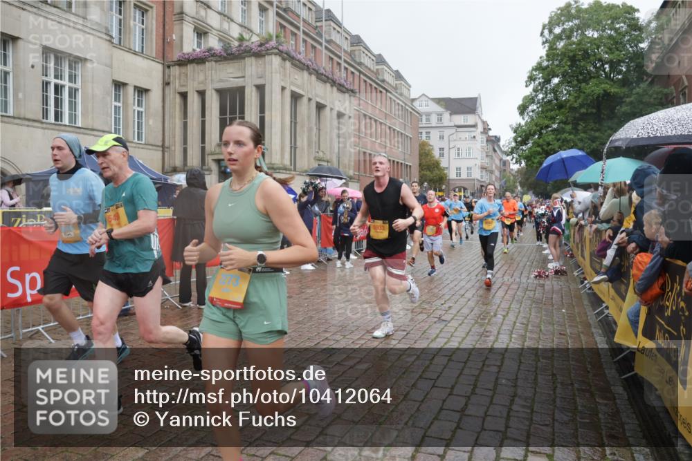 13.09.2026 - Kiel Lauf Yannick Fuchs http://msf.ph/oto/10412064 13.09.2026 10:43:17 Ziel 245, 485, 534, 610, 1069, 1121, 1178, 2119, 2131, 2376, 2633, 2887, 2954, 3169, 3911, 3976, 4124, 4218, 4282, 5070, 5414, 5679, 6139, 6231, 6492, 6655, 6713, 7262, 8038, 8488, 8511, 8825, 9632, 10812, 10955, 11010, 11162, 11566, 11635, 11971, 12040, 12165, 12824, 1290, 1931, 1975, 2239, 2273, 2427, 2481, 2502, 2627, 2999, 3248, 3260, 3572, 3584, 4120, 4825, 5298, 5414, 5437, 5450, 5814, 5911, 5933, 6121, 6129, 6136, 6147, 6320, 6567, 6839, 7692, 681 meine-sportfotos.de