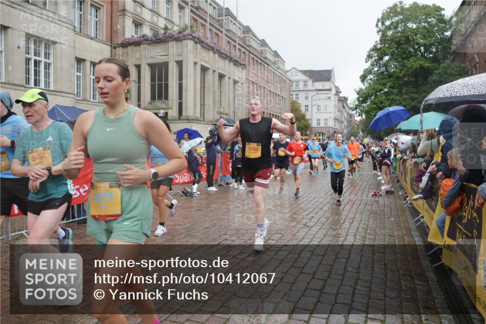 13.09.2026 - Kiel Lauf Yannick Fuchs http://msf.ph/oto/10412067 13.09.2026 10:43:17 Ziel 245, 485, 534, 610, 1069, 1121, 1178, 2119, 2131, 2376, 2633, 2887, 2954, 3169, 3911, 3976, 4124, 4218, 4282, 5070, 5414, 5679, 6139, 6231, 6492, 6655, 6713, 7262, 8038, 8488, 8511, 8825, 9632, 10812, 10955, 11010, 11162, 11566, 11635, 11971, 12040, 12165, 12824, 1290, 1931, 1975, 2239, 2273, 2427, 2481, 2502, 2627, 2999, 3248, 3260, 3572, 3584, 4120, 4825, 5298, 5414, 5437, 5450, 5814, 5911, 5933, 6121, 6129, 6136, 6147, 6320, 6567, 6839, 7692, 681 meine-sportfotos.de
