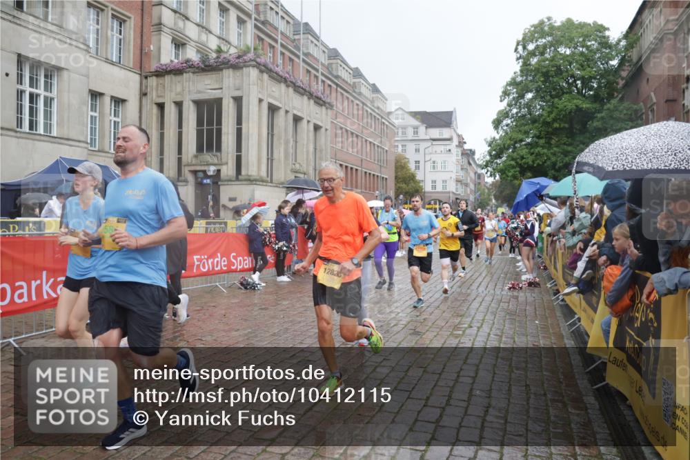 13.09.2026 - Kiel Lauf Yannick Fuchs http://msf.ph/oto/10412115 13.09.2026 10:43:21 Ziel 245, 485, 534, 610, 681, 1069, 1121, 1178, 1500, 1780, 2119, 2131, 2633, 2680, 2800, 2887, 2954, 3132, 3169, 3911, 4124, 4218, 4282, 4690, 4718, 5070, 5222, 5679, 5715, 6231, 6422, 6492, 6536, 6655, 6713, 7199, 7262, 8038, 8488, 8511, 8825, 8959, 10173, 10450, 10955, 11010, 11162, 11566, 11635, 12040, 12342, 1290, 1931, 2376, 2427, 2481, 2502, 2627, 2633, 2954, 2999, 3248, 3260, 3572, 3584, 3976, 4120, 4825, 5298, 5414, 5437, 5814, 6121, 6129, 6136, 6139, 7692 meine-sportfotos.de