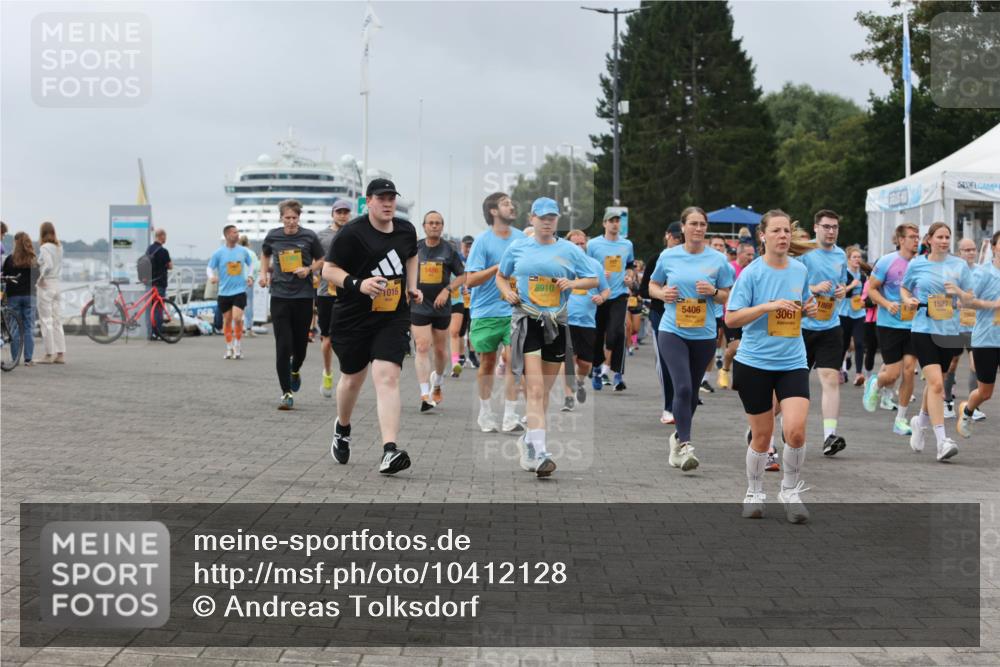 13.09.2026 - Kiel Lauf Andreas Tolksdorf http://msf.ph/oto/10412128 13.09.2026 10:02:27 Kiellinie 1016, 1486, 8910, 1527, 5406, 3061, 7860 meine-sportfotos.de