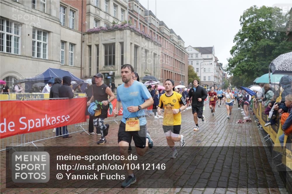13.09.2026 - Kiel Lauf Yannick Fuchs http://msf.ph/oto/10412146 13.09.2026 10:43:22 Ziel 245, 485, 534, 610, 681, 1069, 1121, 1178, 1500, 1780, 2119, 2131, 2680, 2800, 2887, 3132, 3169, 3911, 4124, 4218, 4282, 4690, 4718, 5070, 5222, 5679, 5715, 5848, 6079, 6231, 6422, 6492, 6536, 6655, 6713, 7199, 7262, 8038, 8488, 8511, 8825, 8959, 10173, 10450, 10955, 11010, 11162, 11566, 11635, 12040, 12342, 610, 1290, 1931, 2376, 2427, 2481, 2502, 2627, 2633, 2954, 2999, 3248, 3260, 3572, 3584, 3976, 4120, 4825, 5298, 5414, 5437, 5814, 6121, 6129, 6136, 6139 meine-sportfotos.de