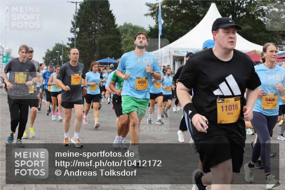 13.09.2026 - Kiel Lauf Andreas Tolksdorf http://msf.ph/oto/10412172 13.09.2026 10:02:30 Kiellinie 11988, 1486, 6055, 38, 11016, 5406 meine-sportfotos.de