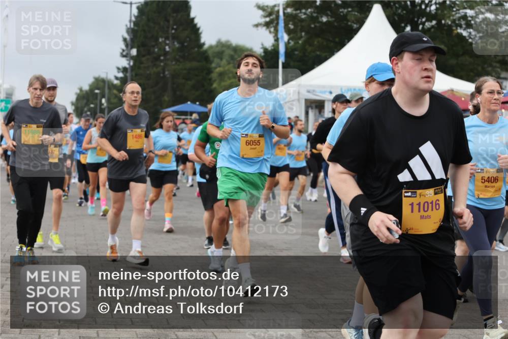 13.09.2026 - Kiel Lauf Andreas Tolksdorf http://msf.ph/oto/10412173 13.09.2026 10:02:30 Kiellinie 11988, 837, 1486, 6055, 11016, 38, 5406 meine-sportfotos.de