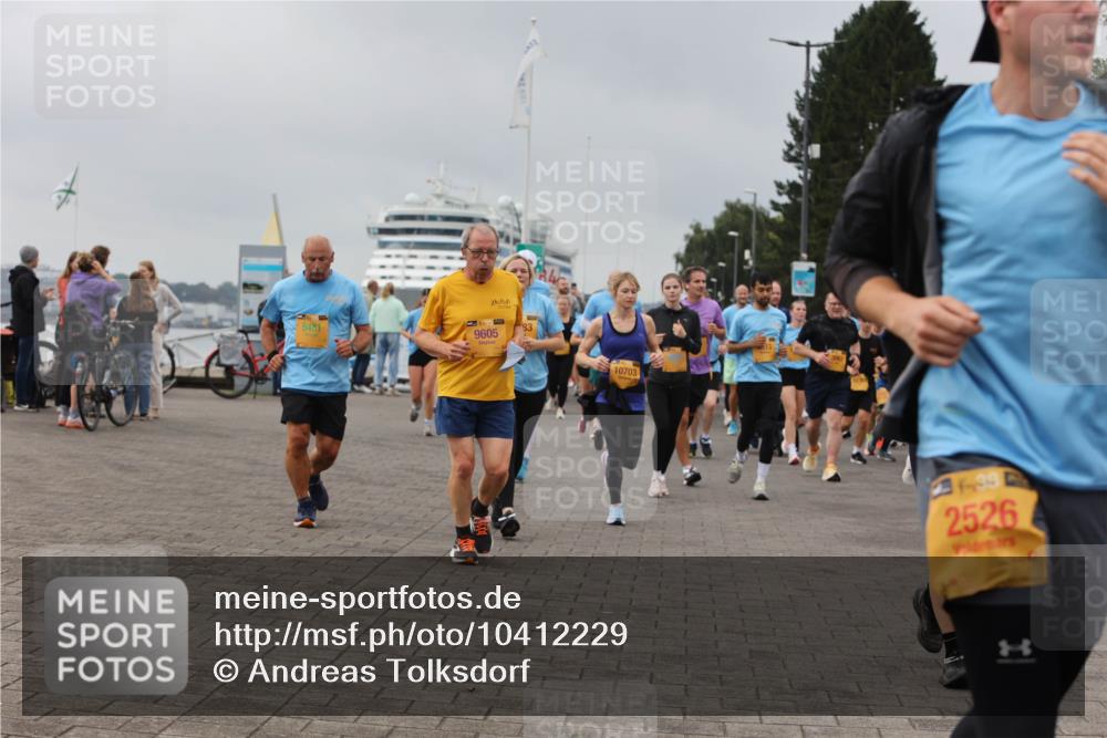 13.09.2026 - Kiel Lauf Andreas Tolksdorf http://msf.ph/oto/10412229 13.09.2026 10:02:37 Kiellinie 9605, 83, 10703, 39, 2526 meine-sportfotos.de