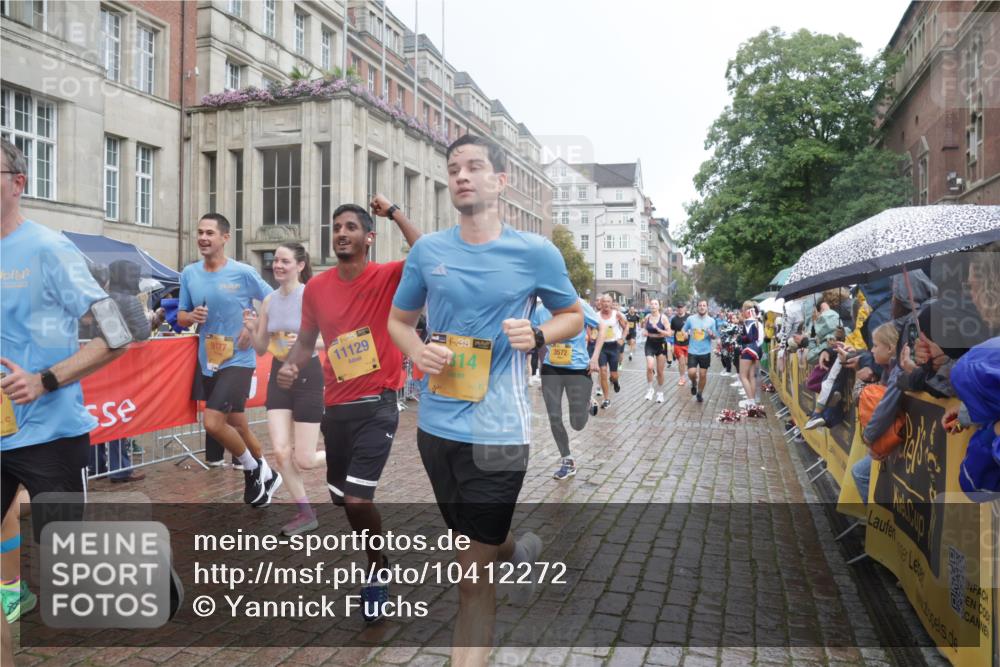 13.09.2026 - Kiel Lauf Yannick Fuchs http://msf.ph/oto/10412272 13.09.2026 10:43:30 Ziel 485, 681, 1500, 1536, 1720, 1780, 2119, 2131, 2680, 2800, 3123, 3132, 4143, 4218, 4282, 4493, 4541, 4690, 4718, 4941, 5127, 5222, 5715, 5848, 6079, 6422, 6536, 7199, 8488, 8825, 8952, 8959, 9823, 10173, 10247, 10450, 11067, 11566, 11774, 12342, 12544, 12778, 12779, 245, 534, 610, 1069, 1121, 1178, 1290, 1931, 2131, 2376, 2427, 2481, 2502, 2627, 2633, 2887, 2954, 3169, 3248, 3572, 3911, 3976, 4124, 4825, 5070, 5298, 5414, 5437, 5679, 6121, 6139, 6231, 6492, 6655 meine-sportfotos.de