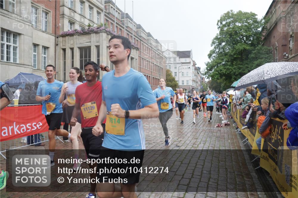 13.09.2026 - Kiel Lauf Yannick Fuchs http://msf.ph/oto/10412274 13.09.2026 10:43:30 Ziel 485, 681, 1500, 1536, 1720, 1780, 2119, 2131, 2680, 2800, 3123, 3132, 4143, 4218, 4282, 4493, 4541, 4690, 4718, 4941, 5127, 5222, 5715, 5848, 6079, 6422, 6536, 7199, 8488, 8825, 8952, 8959, 9823, 10173, 10247, 10450, 11067, 11566, 11774, 12342, 12544, 12778, 12779, 245, 534, 610, 1069, 1121, 1178, 1290, 1931, 2131, 2376, 2427, 2481, 2502, 2627, 2633, 2887, 2954, 3169, 3248, 3572, 3911, 3976, 4124, 4825, 5070, 5298, 5414, 5437, 5679, 6121, 6139, 6231, 6492, 6655 meine-sportfotos.de