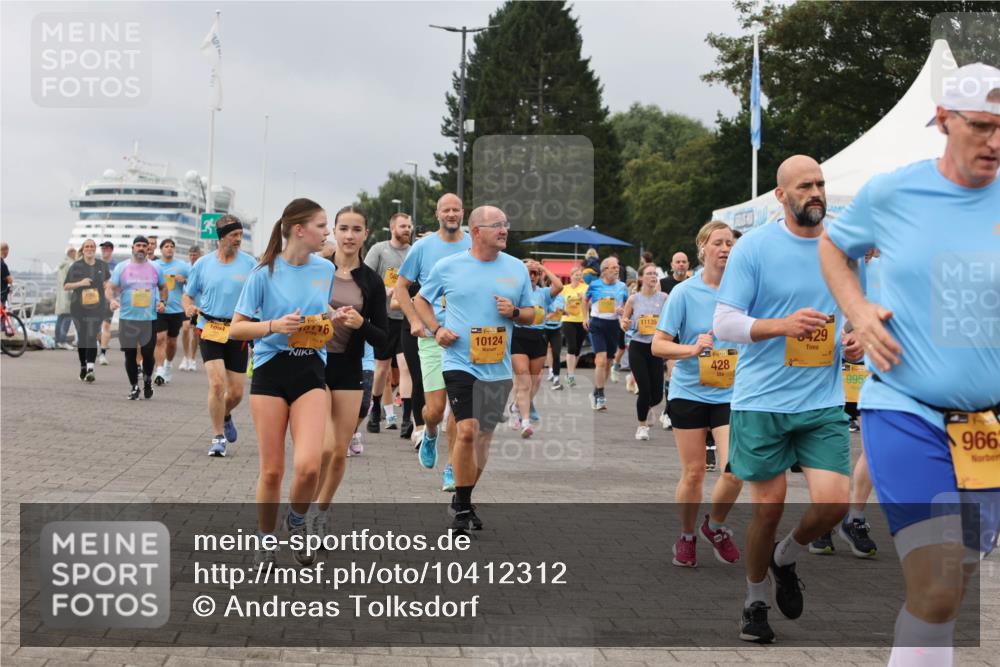 13.09.2026 - Kiel Lauf Andreas Tolksdorf http://msf.ph/oto/10412312 13.09.2026 10:02:43 Kiellinie 10716, 10124, 1094, 11135, 428, 29, 39, 995, 9663 meine-sportfotos.de