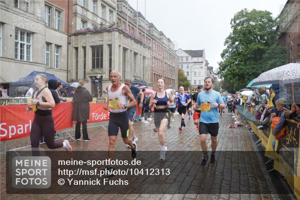 13.09.2026 - Kiel Lauf Yannick Fuchs http://msf.ph/oto/10412313 13.09.2026 10:43:32 Ziel 681, 1500, 1536, 1720, 1780, 2119, 2317, 2680, 2800, 3123, 3132, 4143, 4218, 4282, 4493, 4541, 4690, 4718, 4941, 5127, 5222, 5715, 5848, 6079, 6422, 6536, 6716, 7199, 8488, 8952, 8959, 9823, 10173, 10247, 10450, 11067, 11774, 12342, 12544, 12778, 12779, 245, 485, 534, 610, 1069, 1121, 1178, 1290, 1931, 2119, 2131, 2376, 2427, 2481, 2502, 2627, 2633, 2887, 2954, 3169, 3248, 3572, 3911, 3976, 4124, 4218, 4282, 4825, 5070, 5298, 5414, 5437, 5679, 6121, 6139, 6231, 6492, 6655 meine-sportfotos.de
