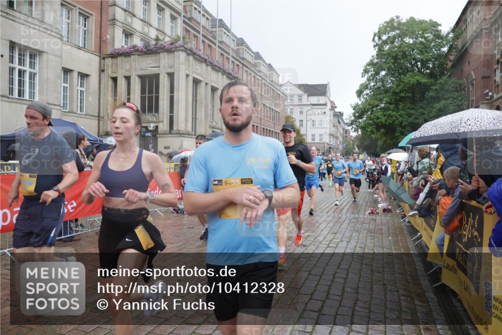 13.09.2026 - Kiel Lauf Yannick Fuchs http://msf.ph/oto/10412328 13.09.2026 10:43:33 Ziel 681, 1500, 1536, 1720, 1780, 2317, 2680, 2800, 3123, 3132, 4143, 4493, 4541, 4690, 4718, 4850, 4941, 5127, 5222, 5715, 5848, 6079, 6422, 6536, 6716, 7199, 8952, 8959, 9337, 9823, 10173, 10247, 10450, 11067, 11774, 12342, 12544, 12778, 12779, 245, 485, 534, 610, 1069, 1121, 1178, 1290, 1931, 2119, 2131, 2376, 2427, 2481, 2502, 2627, 2633, 2887, 2954, 3169, 3248, 3911, 3976, 4124, 4218, 4282, 4690, 4825, 5070, 5222, 5298, 5414, 5437, 5679, 6121, 6139, 6231, 6492, 6655, 1977 meine-sportfotos.de