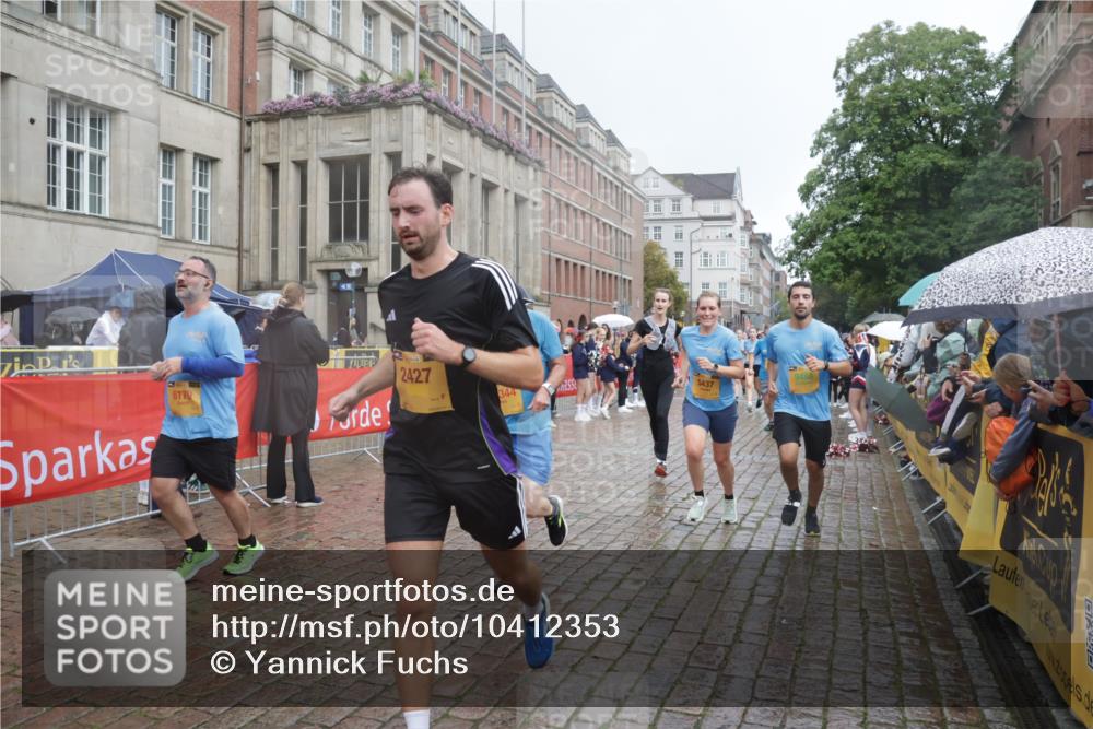13.09.2026 - Kiel Lauf Yannick Fuchs http://msf.ph/oto/10412353 13.09.2026 10:43:35 Ziel 149, 1536, 1720, 2317, 2680, 3123, 3132, 4143, 4493, 4541, 4718, 4850, 4941, 5127, 5715, 5848, 6079, 6422, 6536, 6716, 7199, 8037, 8952, 9281, 9337, 9823, 10247, 11067, 11774, 12544, 12778, 12779, 245, 485, 534, 610, 681, 1069, 1121, 1178, 1290, 1500, 1780, 1931, 2119, 2131, 2376, 2427, 2481, 2502, 2633, 2800, 2887, 2954, 3169, 3911, 3976, 4124, 4218, 4282, 4690, 4825, 5070, 5222, 5414, 5437, 5679, 5715, 6121, 6139, 6231, 6422, 6492, 6655, 1977, 5437 meine-sportfotos.de