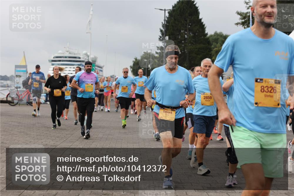13.09.2026 - Kiel Lauf Andreas Tolksdorf http://msf.ph/oto/10412372 13.09.2026 10:02:46 Kiellinie 1347, 6409, 1094, 39, 2859, 39, 8326 meine-sportfotos.de