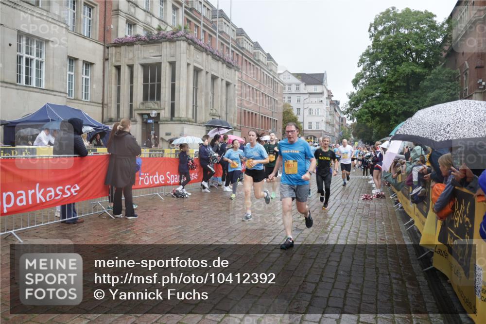13.09.2026 - Kiel Lauf Yannick Fuchs http://msf.ph/oto/10412392 13.09.2026 10:43:38 Ziel 149, 1536, 1720, 2317, 3123, 4143, 4493, 4541, 4850, 4941, 5059, 5127, 5419, 6368, 6716, 7351, 8037, 8952, 9281, 9337, 9823, 10247, 10683, 11067, 11774, 12544, 12763, 12778, 12779, 245, 485, 534, 610, 681, 1069, 1121, 1178, 1290, 1500, 1780, 1931, 2119, 2131, 2376, 2502, 2633, 2680, 2800, 2887, 2954, 3132, 3169, 3911, 3976, 4124, 4218, 4282, 4690, 4718, 4825, 5070, 5222, 5414, 5679, 5715, 5848, 6079, 6139, 6231, 6422, 6492, 6536, 6655, 1977, 5437 meine-sportfotos.de