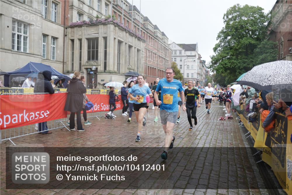 13.09.2026 - Kiel Lauf Yannick Fuchs http://msf.ph/oto/10412401 13.09.2026 10:43:38 Ziel 149, 1536, 1720, 2317, 3123, 4143, 4493, 4541, 4850, 4941, 5059, 5127, 5419, 6368, 6716, 7351, 8037, 8952, 9281, 9337, 9823, 10247, 10683, 11067, 11774, 12544, 12763, 12778, 12779, 245, 485, 534, 610, 681, 1069, 1121, 1178, 1290, 1500, 1780, 1931, 2119, 2131, 2376, 2502, 2633, 2680, 2800, 2887, 2954, 3132, 3169, 3911, 3976, 4124, 4218, 4282, 4690, 4718, 4825, 5070, 5222, 5414, 5679, 5715, 5848, 6079, 6139, 6231, 6422, 6492, 6536, 6655, 1977, 5437 meine-sportfotos.de