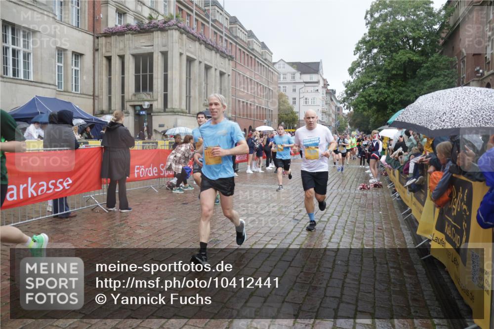 13.09.2026 - Kiel Lauf Yannick Fuchs http://msf.ph/oto/10412441 13.09.2026 10:43:40 Ziel 149, 1536, 2317, 3123, 4143, 4493, 4541, 4669, 4850, 4941, 5059, 5127, 5419, 6368, 6716, 7351, 8037, 9281, 9337, 9823, 10247, 10683, 11067, 11213, 11438, 11774, 12763, 12778, 245, 485, 534, 610, 681, 1069, 1121, 1178, 1290, 1500, 1720, 1780, 1931, 2119, 2131, 2376, 2502, 2633, 2680, 2800, 2887, 2954, 3132, 3169, 3911, 3976, 4124, 4218, 4282, 4690, 4718, 4825, 5070, 5222, 5414, 5679, 5715, 5848, 6079, 6139, 6231, 6422, 6492, 6536, 6655, 1977, 5437 meine-sportfotos.de