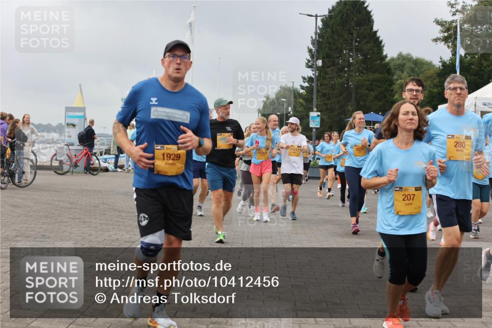 13.09.2026 - Kiel Lauf Andreas Tolksdorf http://msf.ph/oto/10412456 13.09.2026 10:02:52 Kiellinie 1929, 11217, 3237, 11581, 207, 280 meine-sportfotos.de