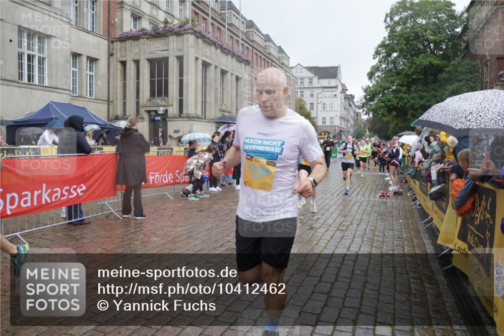 13.09.2026 - Kiel Lauf Yannick Fuchs http://msf.ph/oto/10412462 13.09.2026 10:43:42 Ziel 149, 371, 1029, 1536, 2317, 2971, 3123, 3258, 3292, 4143, 4493, 4541, 4669, 4801, 4850, 4941, 5059, 5127, 5419, 6096, 6368, 6716, 7351, 8037, 9281, 9337, 9823, 10247, 10683, 11067, 11213, 11438, 11774, 12763, 245, 485, 534, 610, 681, 1069, 1121, 1178, 1500, 1720, 1780, 2119, 2131, 2376, 2633, 2680, 2800, 2887, 2954, 3132, 3169, 3911, 3976, 4124, 4218, 4282, 4690, 4718, 5070, 5222, 5414, 5679, 5715, 5848, 6079, 6139, 6231, 6422, 6492, 6536, 6655, 1977, 5437 meine-sportfotos.de