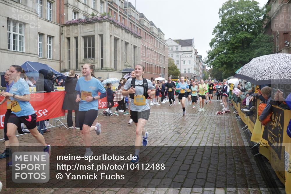 13.09.2026 - Kiel Lauf Yannick Fuchs http://msf.ph/oto/10412488 13.09.2026 10:43:44 Ziel 149, 371, 1029, 1536, 2317, 2653, 2971, 3258, 3292, 3734, 4143, 4493, 4541, 4669, 4801, 4850, 4941, 5059, 5127, 5419, 6096, 6368, 6716, 7351, 8037, 9281, 9337, 9559, 9823, 10247, 10683, 11031, 11213, 11438, 12763, 245, 485, 534, 610, 681, 1069, 1121, 1178, 1500, 1536, 1720, 1780, 2119, 2131, 2376, 2633, 2680, 2800, 2887, 2954, 3123, 3132, 3169, 3911, 4124, 4143, 4218, 4282, 4493, 4690, 4718, 5070, 5222, 5679, 5715, 5848, 6079, 6139, 6231, 6422, 6492, 6536, 6655, 1977, 5437 meine-sportfotos.de